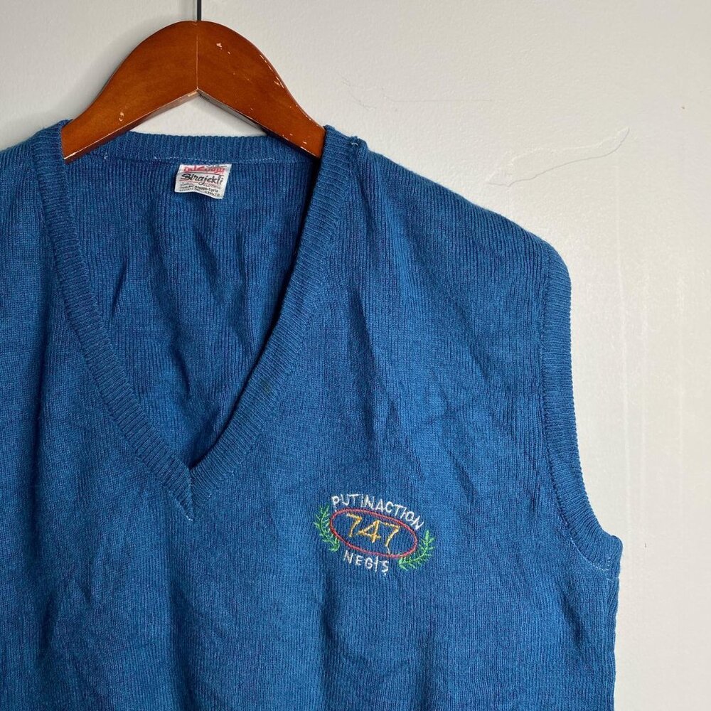 Vintage blue V-neck sweater vest a size large